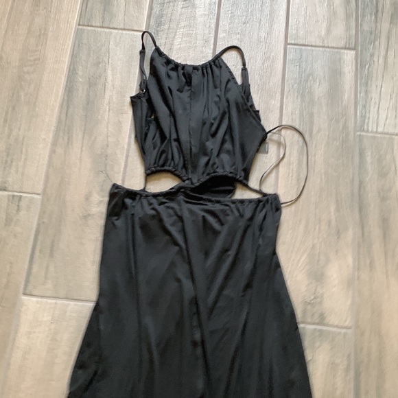 Lulu’s black dress with cross cross and cutouts - Picture 7 of 10